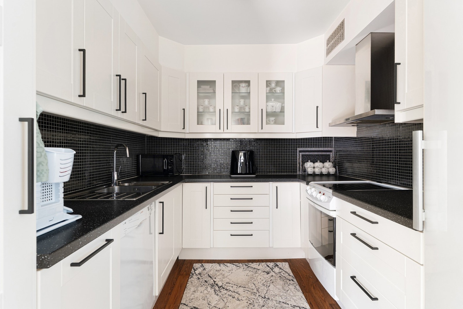 Pent kjøkken fra 2010 som har fått TG 1 fra takstmann. Galleribilde