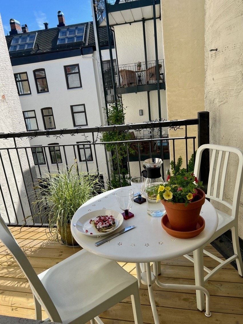 Balkongen, selgers egne bilder Galleribilde