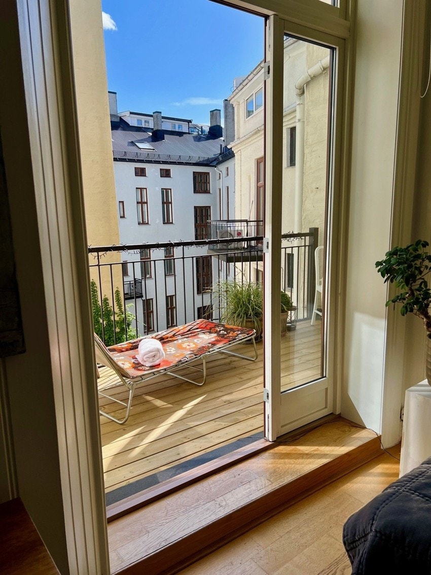 Balkongen, selgers egne bilder Galleribilde