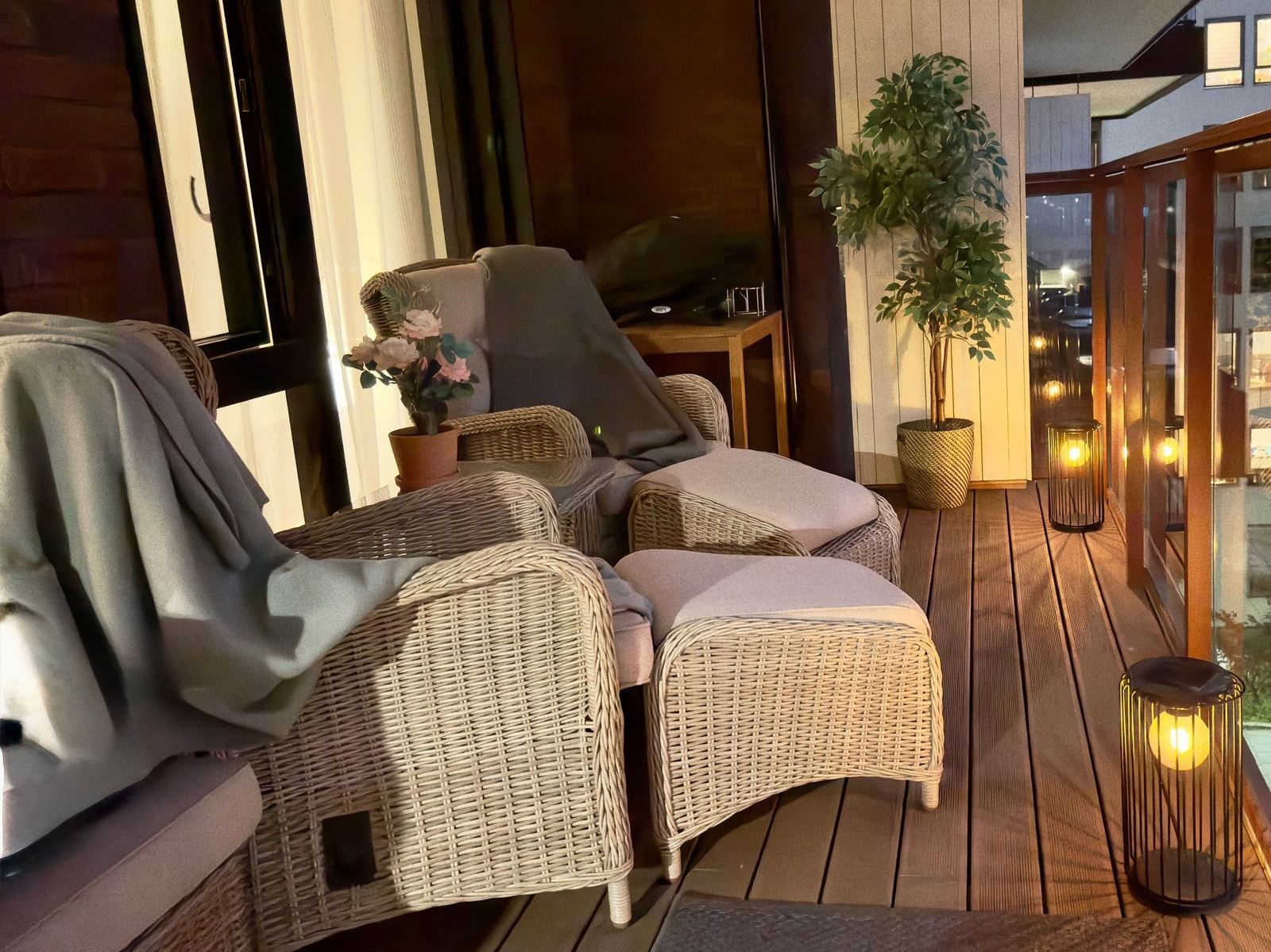 Kveldskos på Terrasse. Galleribilde