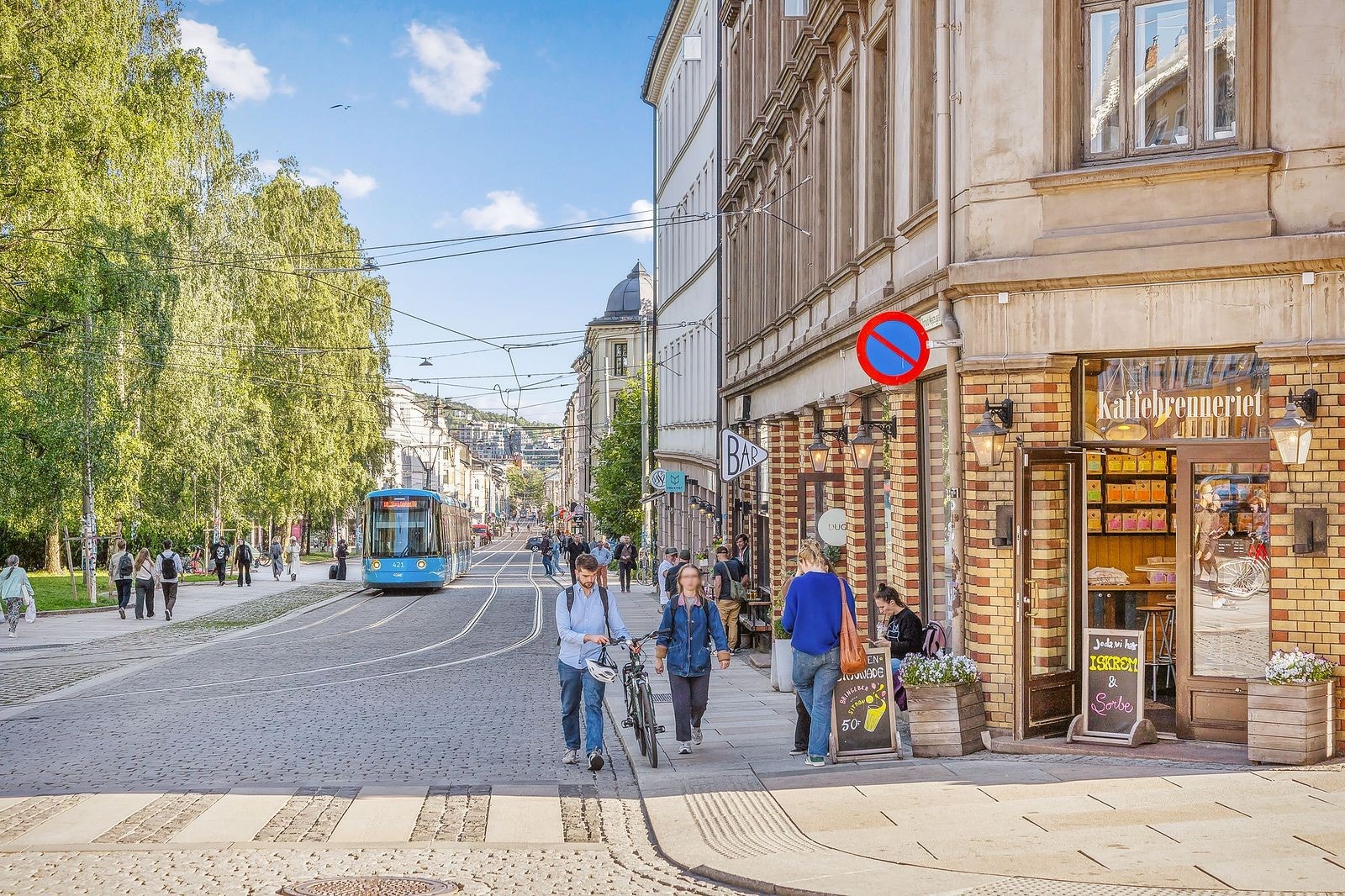 På Birkelunden finner du et stort utvalg av gode cafeer og restauranter. Her finner du garantert en ny favoritt!. Galleribilde