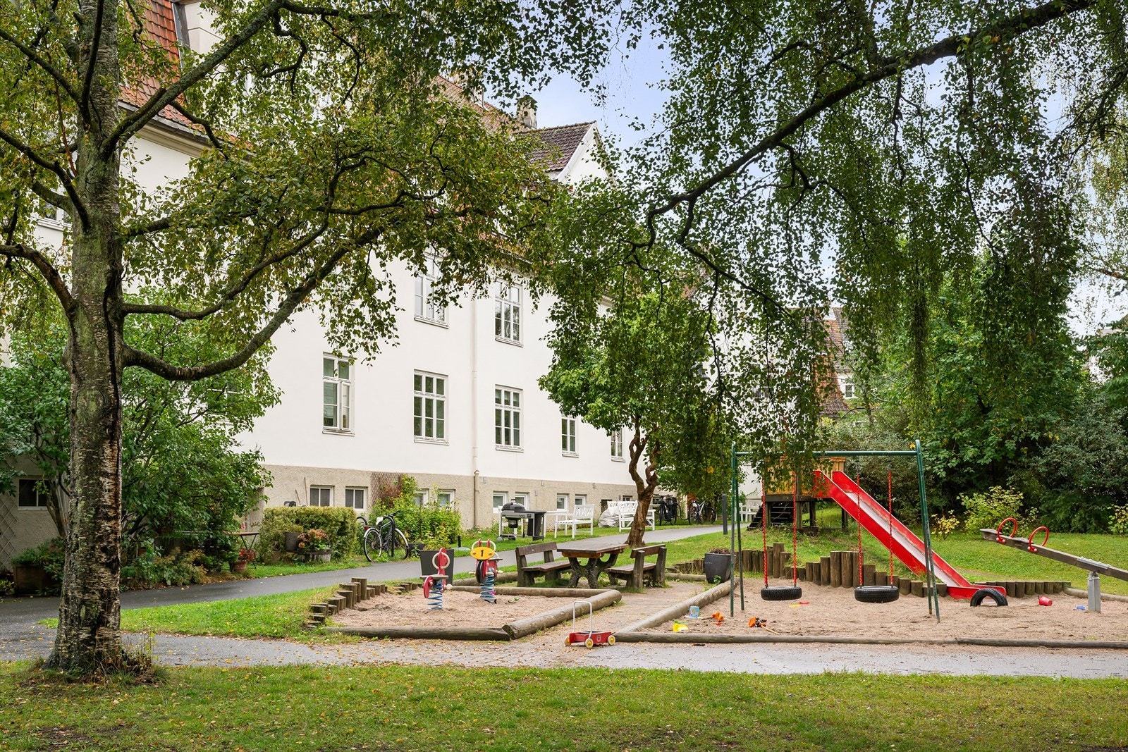 Her kan også de minste leke i skjermede og trygge omgivelser Galleribilde