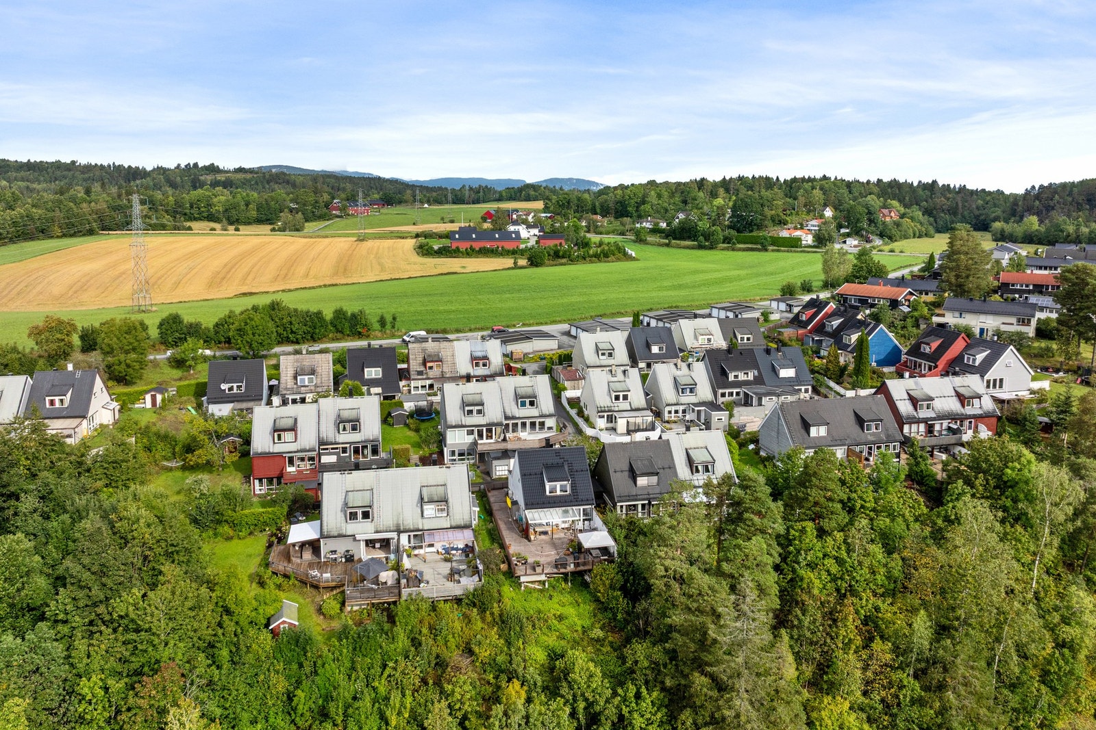 Dette er et meget barnevennlig område med bilfrie interne veier og mange lekekamerater. Galleribilde