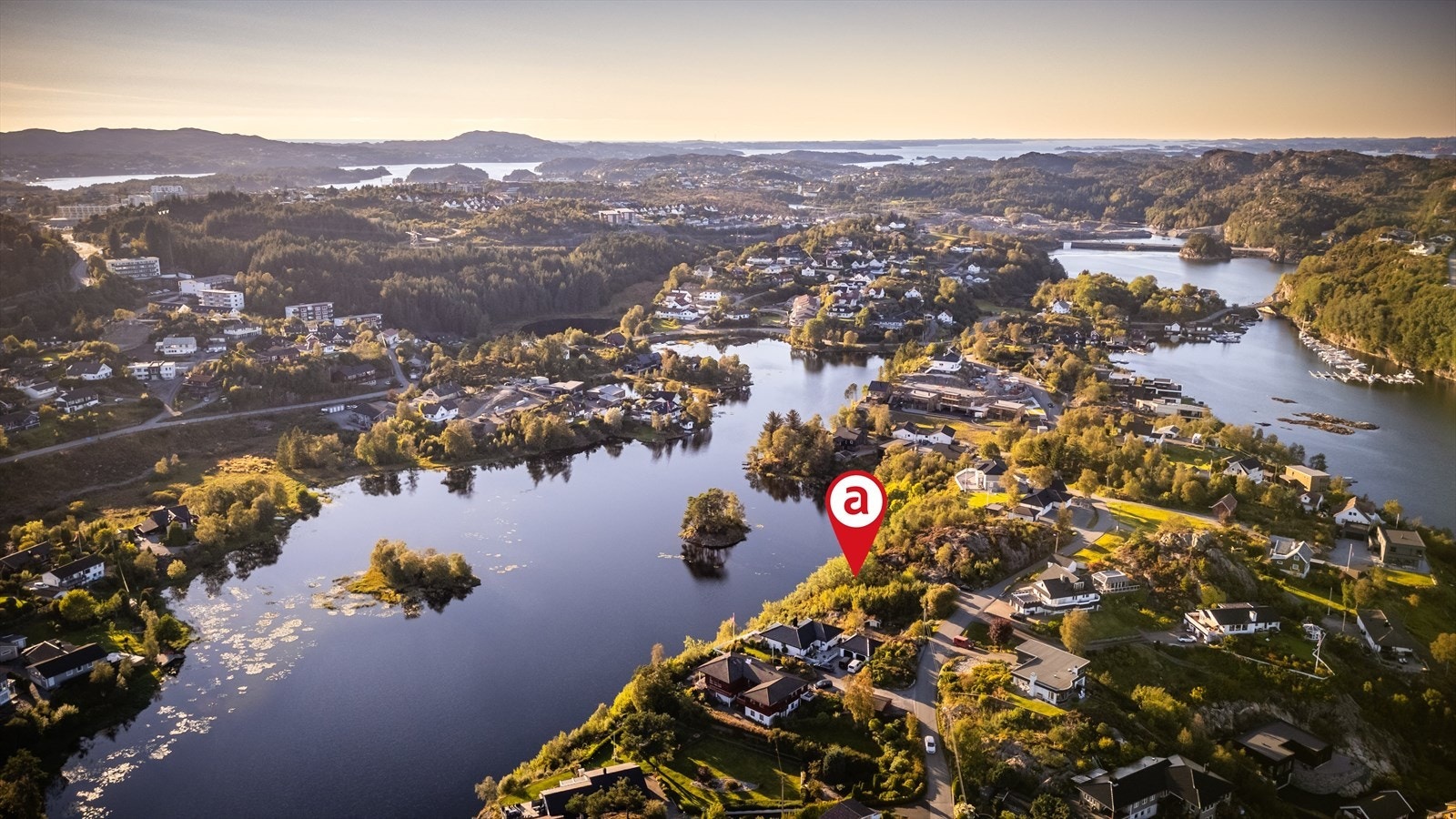 Drømmer du om å bygge ditt eget hjem i naturskjønne maritime omgivelser? Da er dette virkelig det perfekte valget for deg! Galleribilde