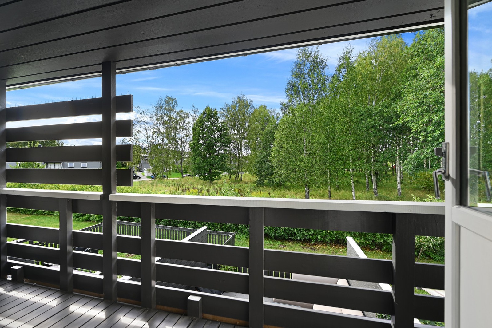 Fra hovedsoverommet har man adkomst til veranda på 5 m². Galleribilde