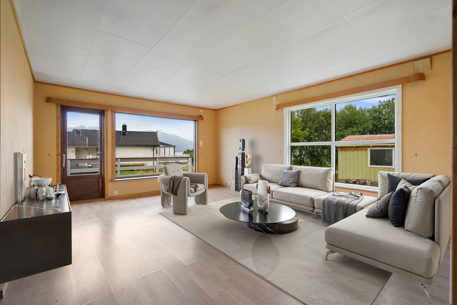 Stuen er romslig og gir gode møbleringsmuligheter (digital møblering) Galleribilde