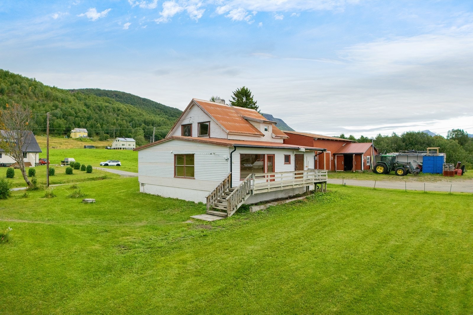 Innholdsrik eiendom med mye potensialet Galleribilde