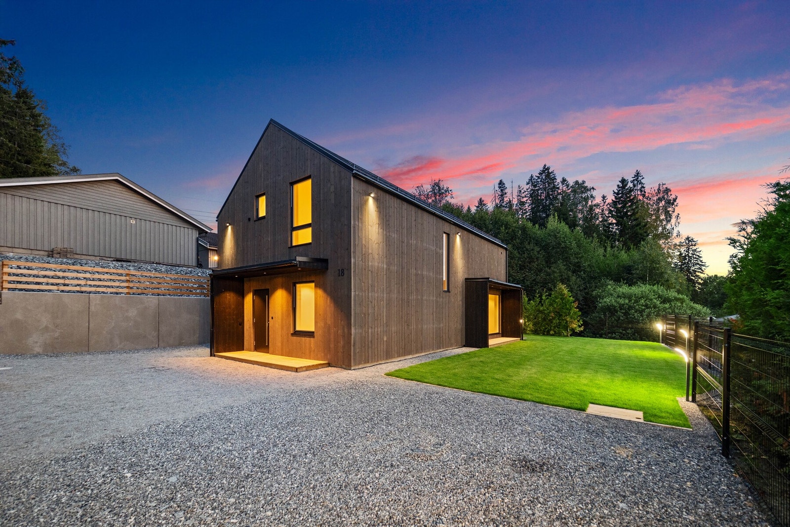 Velkommen til Stensrudlia 18 - en stilfull, arkitekttegnet enebolig fra 2025. Galleribilde