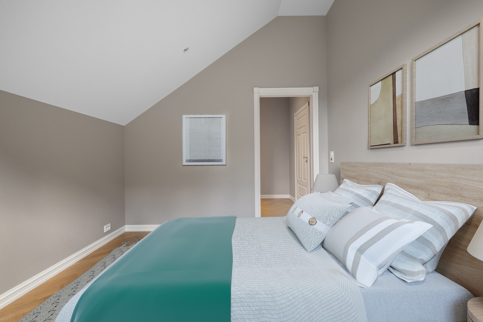 Det er lagt varmefolie under parkettgulvet i hele 2. etasje. Galleribilde