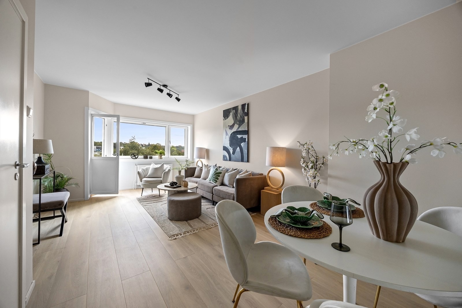 Tonje Solheim Helseth v/ Nordvik bolig har gleden av å presentere Fagerheimgata 20B! Galleribilde