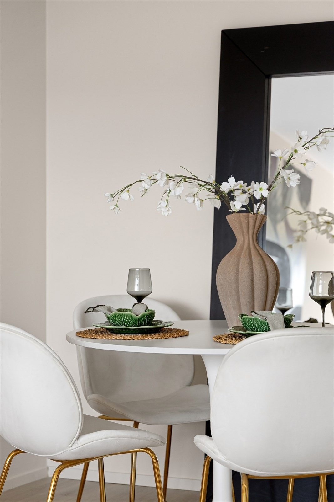 Varmtvann og oppvarming er inkludert i felleskostnadene. Galleribilde