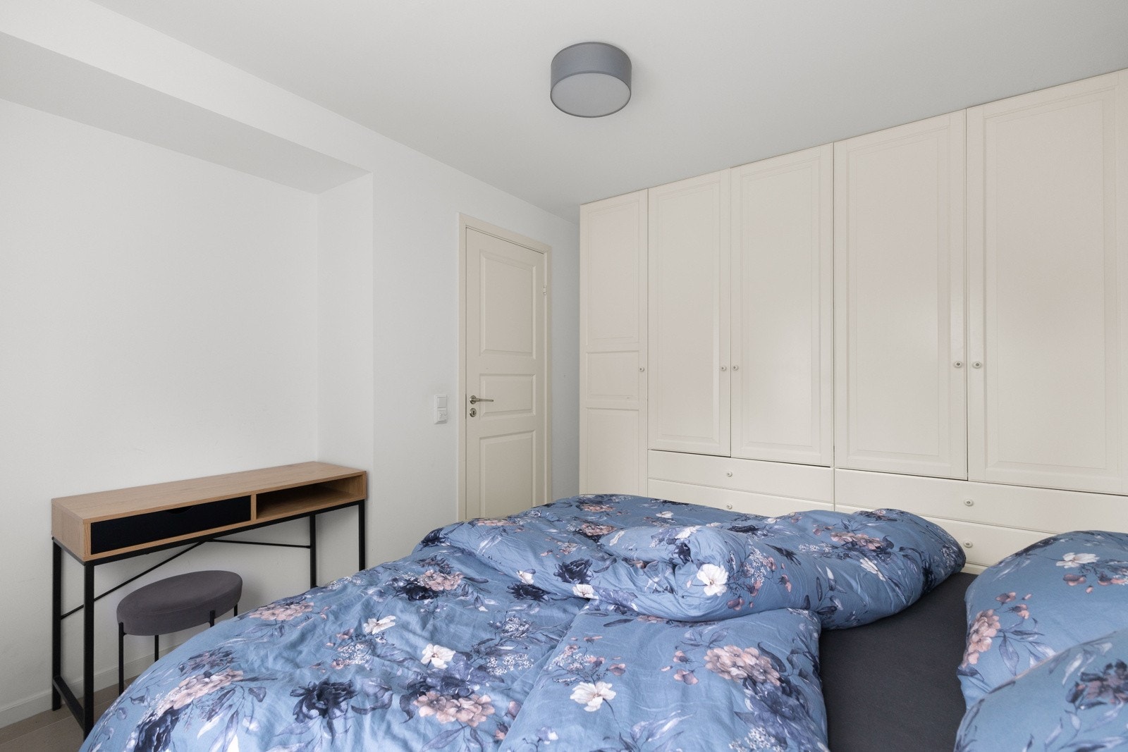 Her er det gode klesoppbevaringsmuligheter. Galleribilde