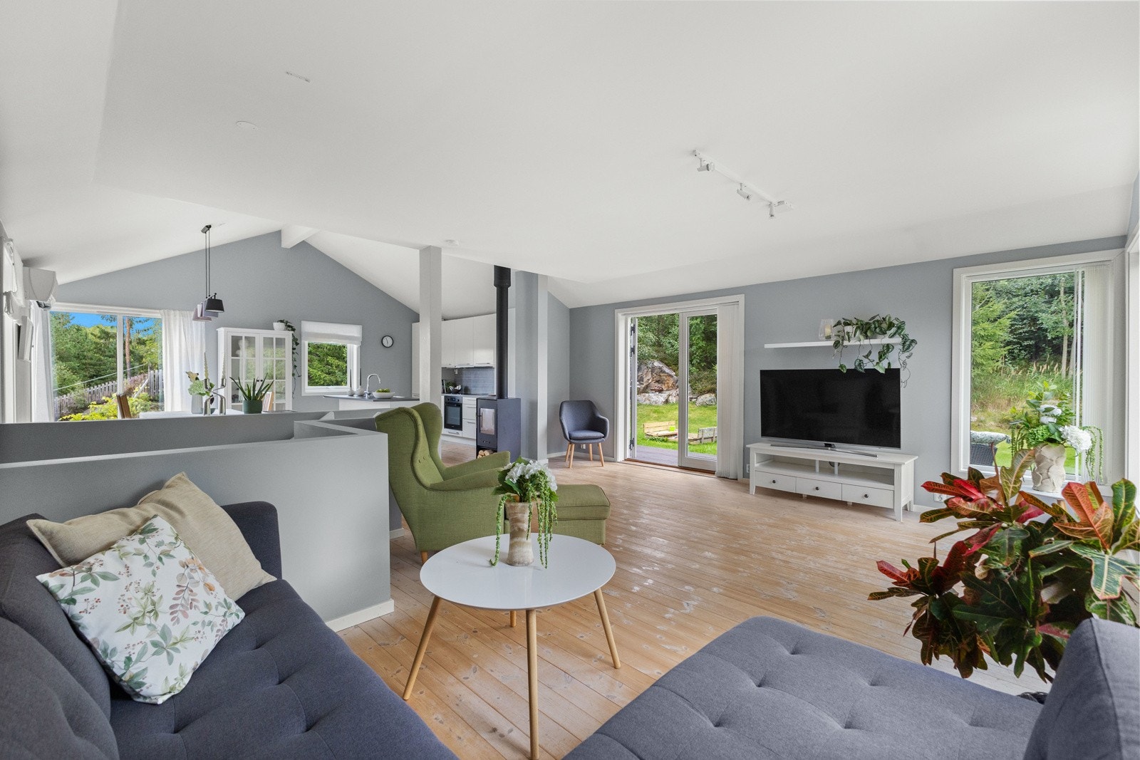 En sosial og fin etasje med god luftighet. Galleribilde