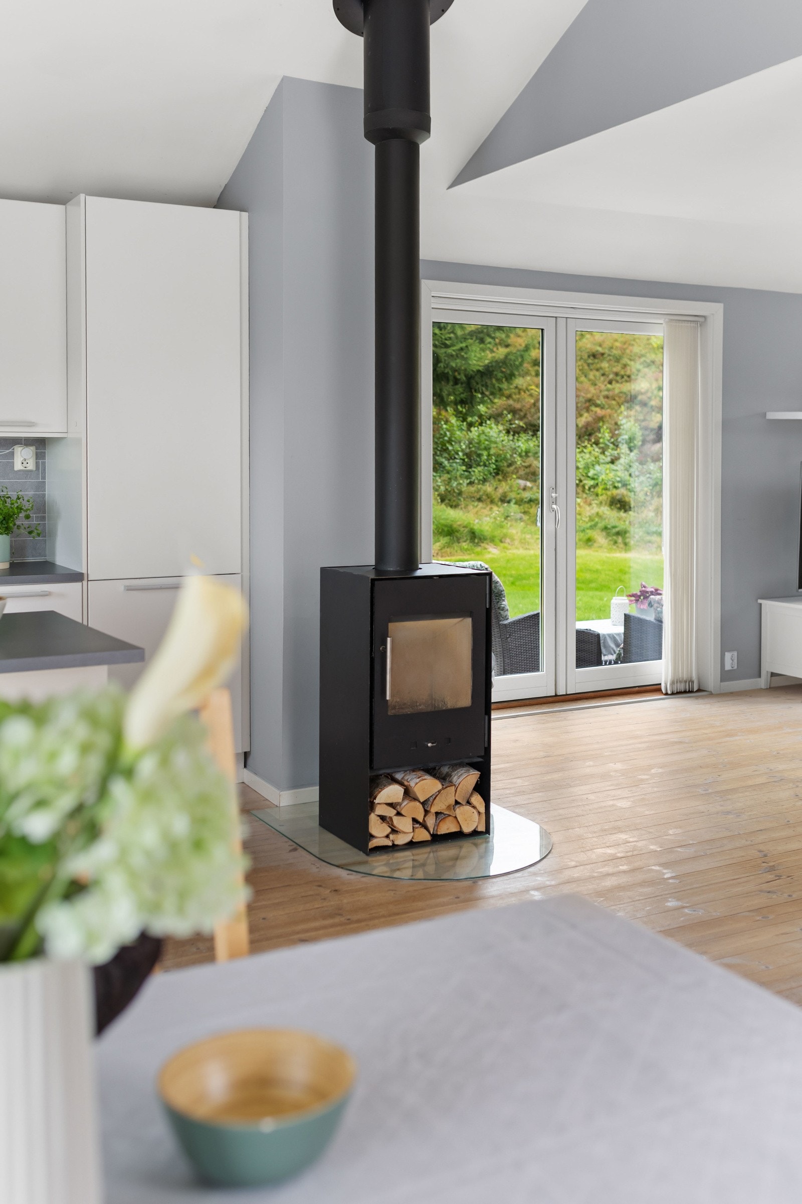 En deilig vedovn sørger for god innetemperatur, og er med på å holde strømkostnadene nede. Galleribilde