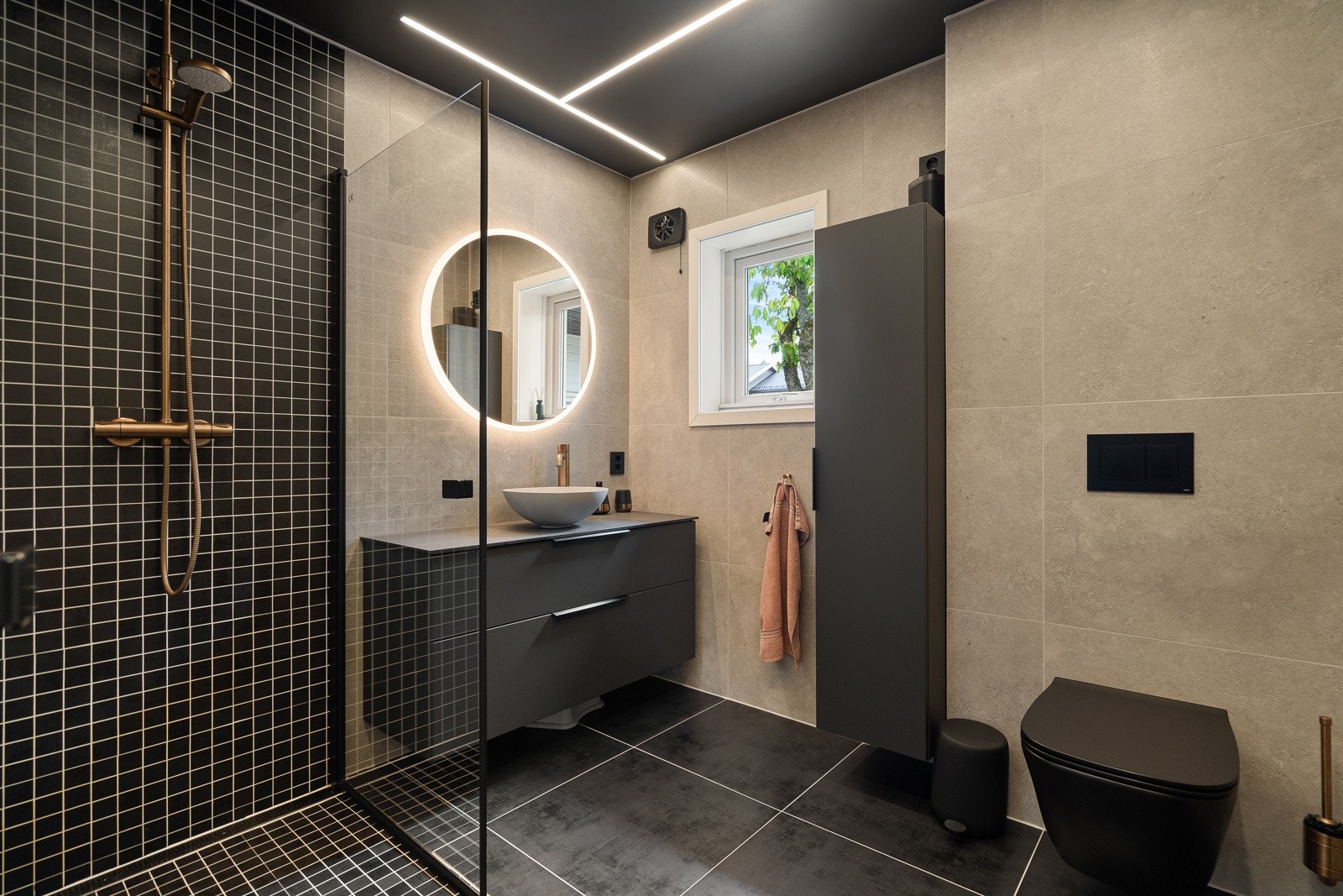 Lekkert bad som ble totalrenovert i 2020 Galleribilde