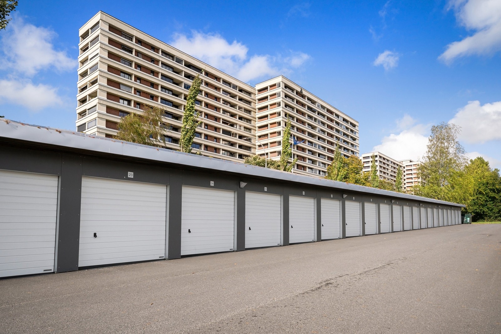 Tidvis mulighet for leie av garasjeplass i privat regi. Galleribilde