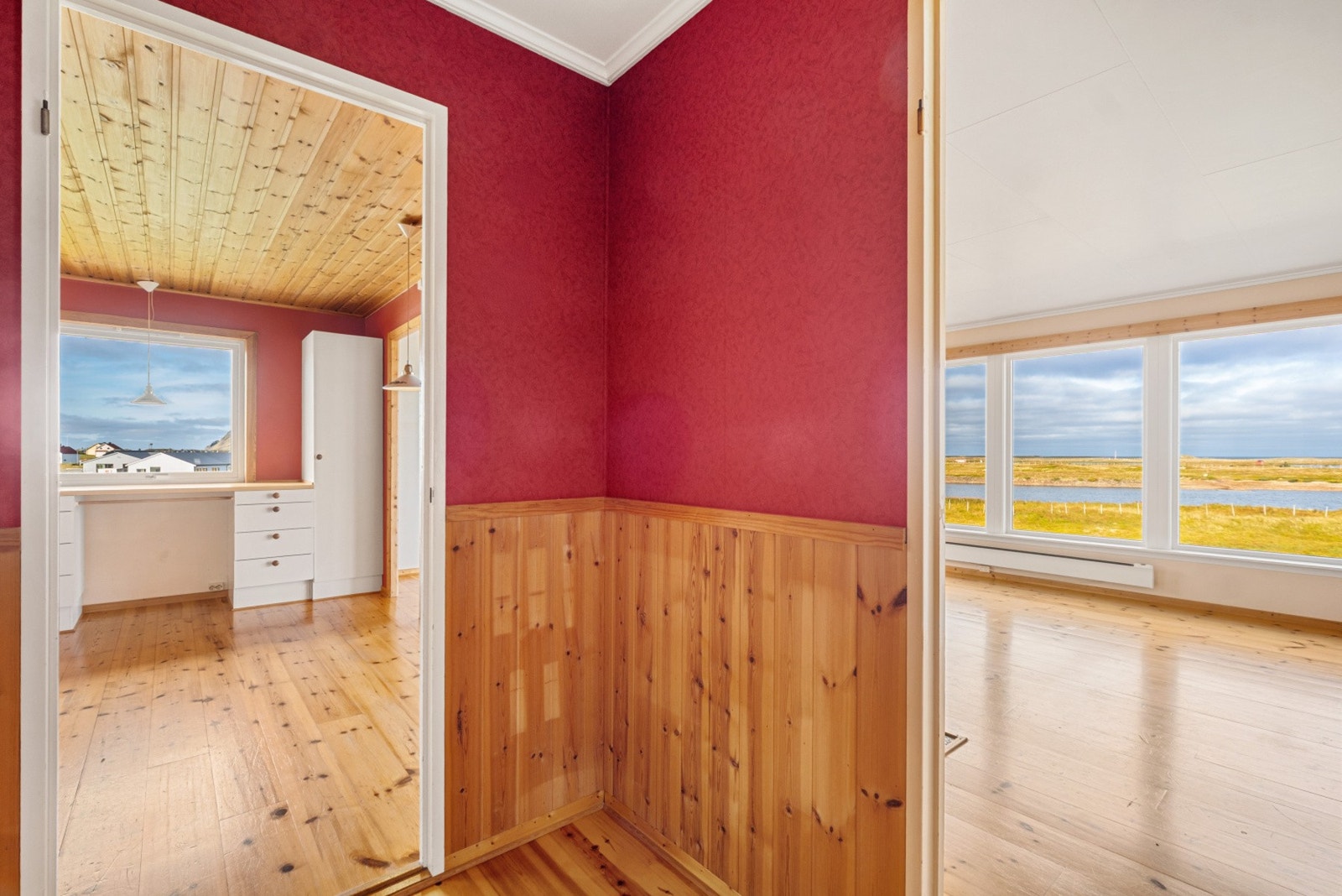 Adkomst til både stue og kjøkken. Galleribilde