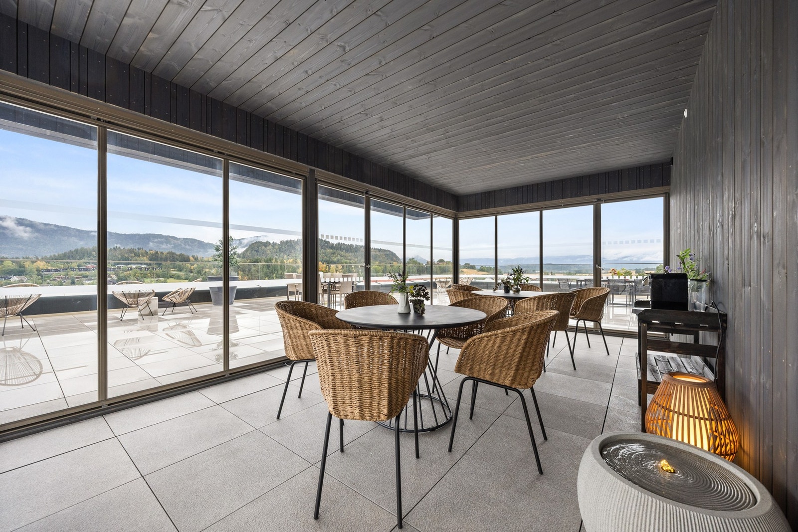 Allrom i forbindelse med takterrassen Galleribilde