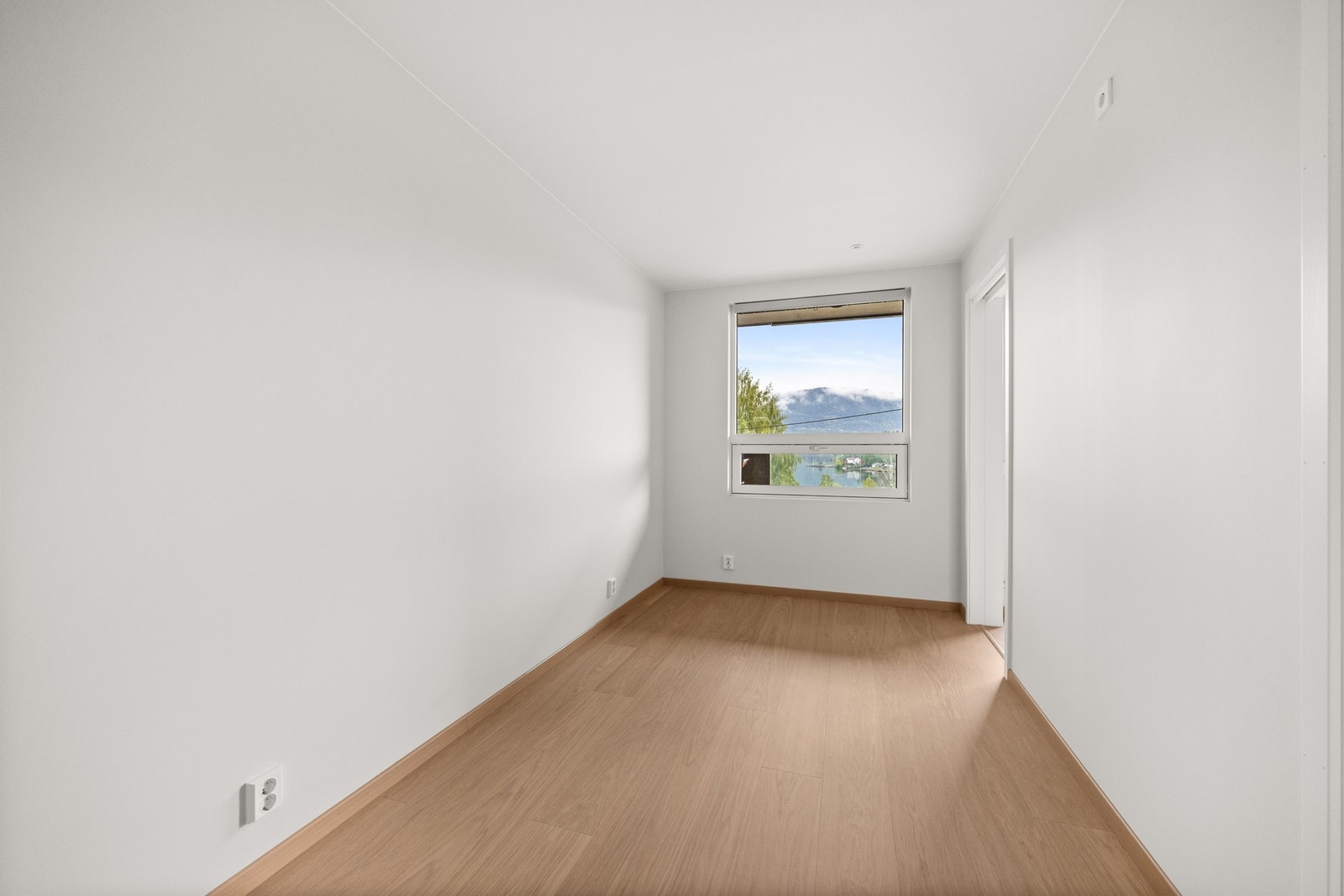 Det er også god plass til garderobeløsning Galleribilde