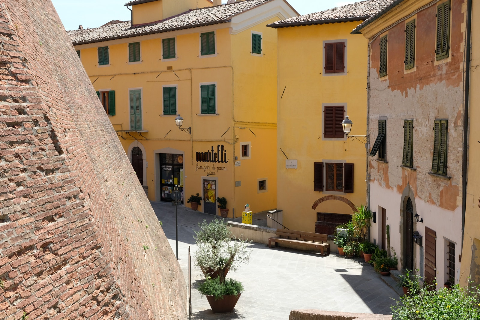 Lari med sin gode energi. Galleribilde