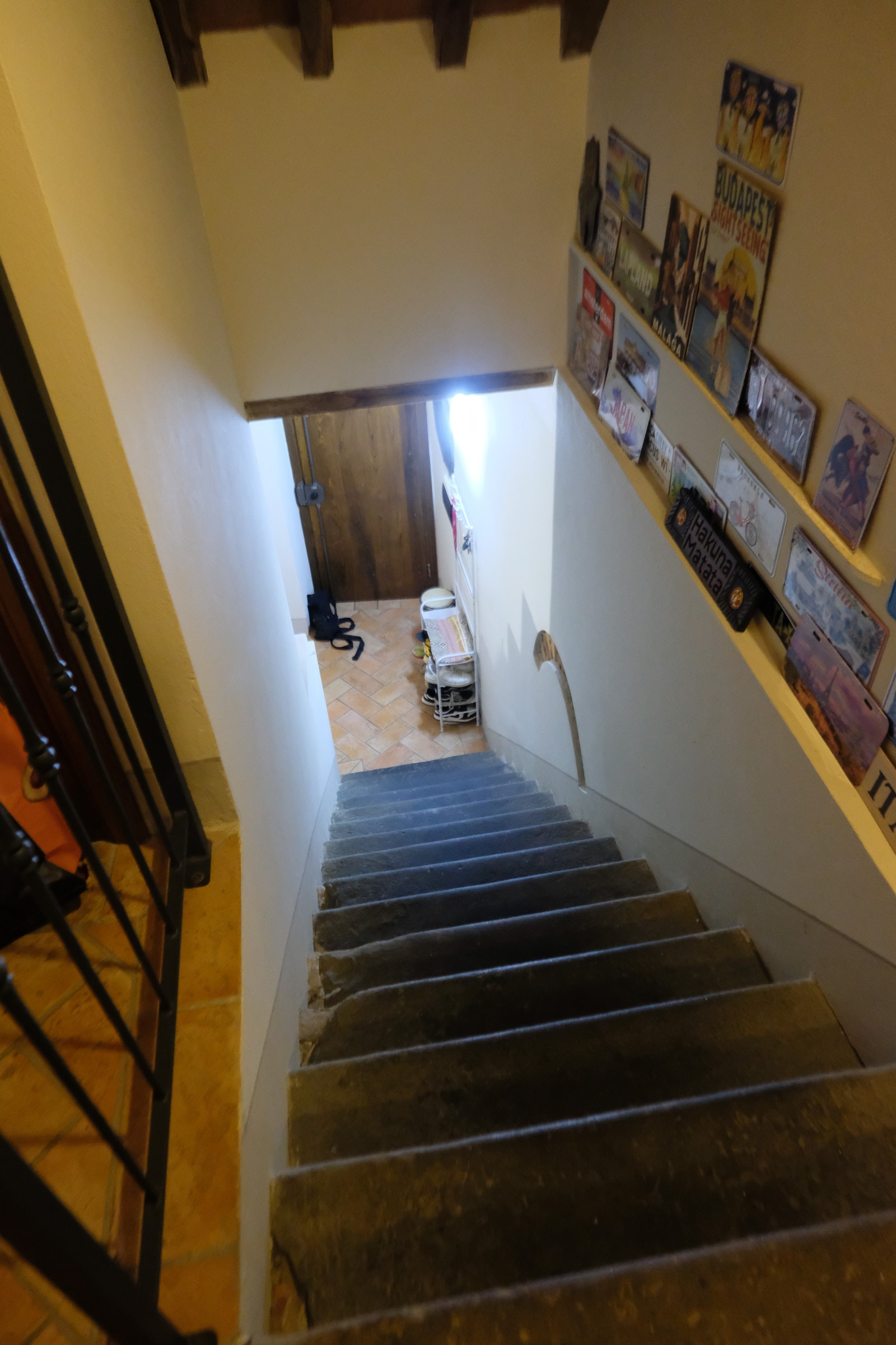 Trappene er originale og gamle. Galleribilde