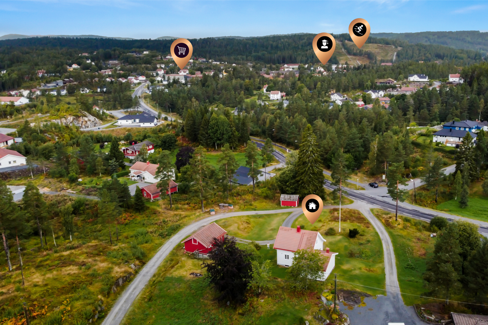 Boligen har sentral beliggenhet med kort vei til Myra sentrum. Galleribilde