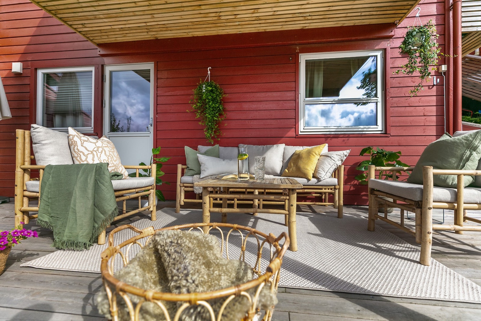 Perfekt for sosiale sammenkomster - her kan du invitere venner og familie til grillkvelder. Galleribilde