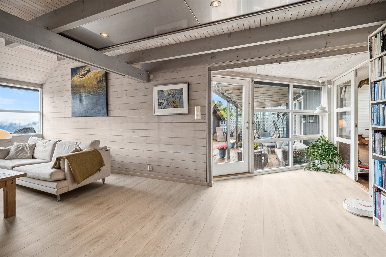 Videre er det adkomst til atelier/stue. Galleribilde