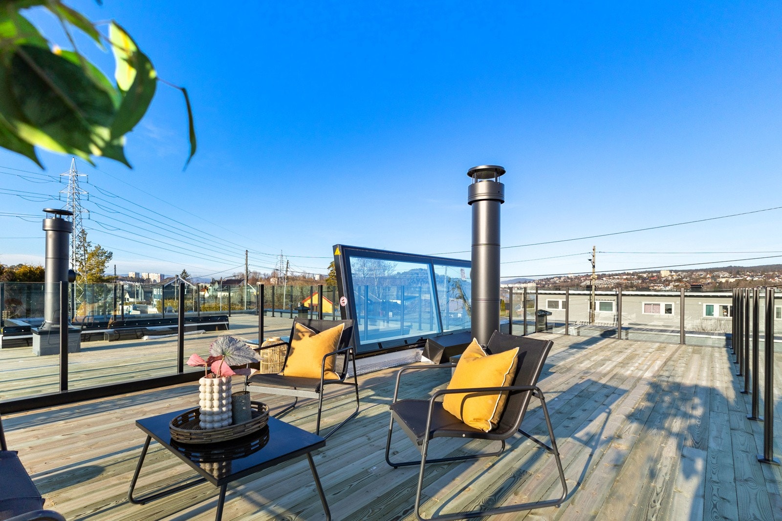 Velkommen til Enebakkveien 249D - Nyoppført halvpart av tomannsbolig med moderne arkitektur, god planløsning og smakfull innredning. Galleribilde