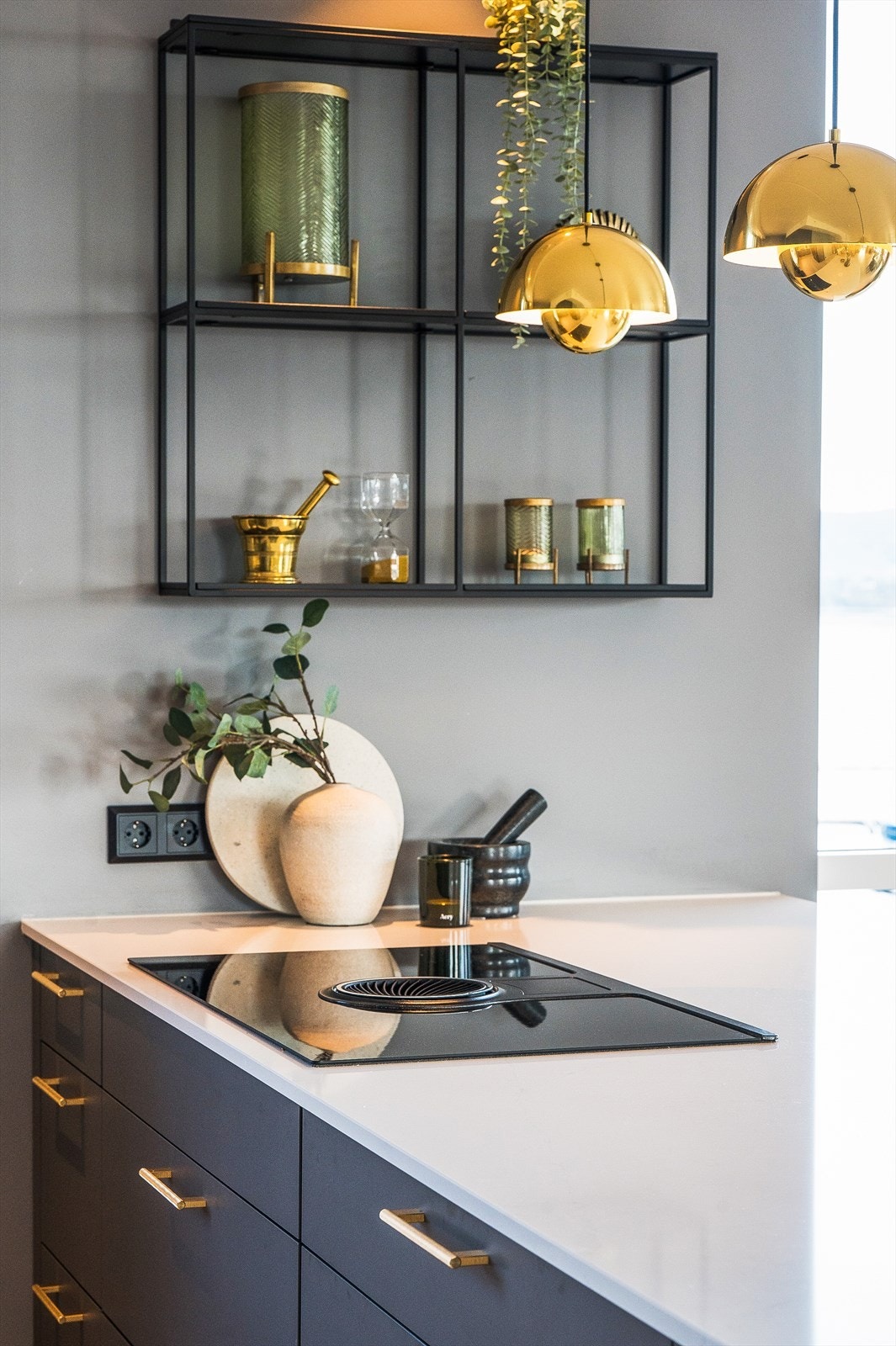 Detaljbilde fra kjøkkenøyen. Galleribilde