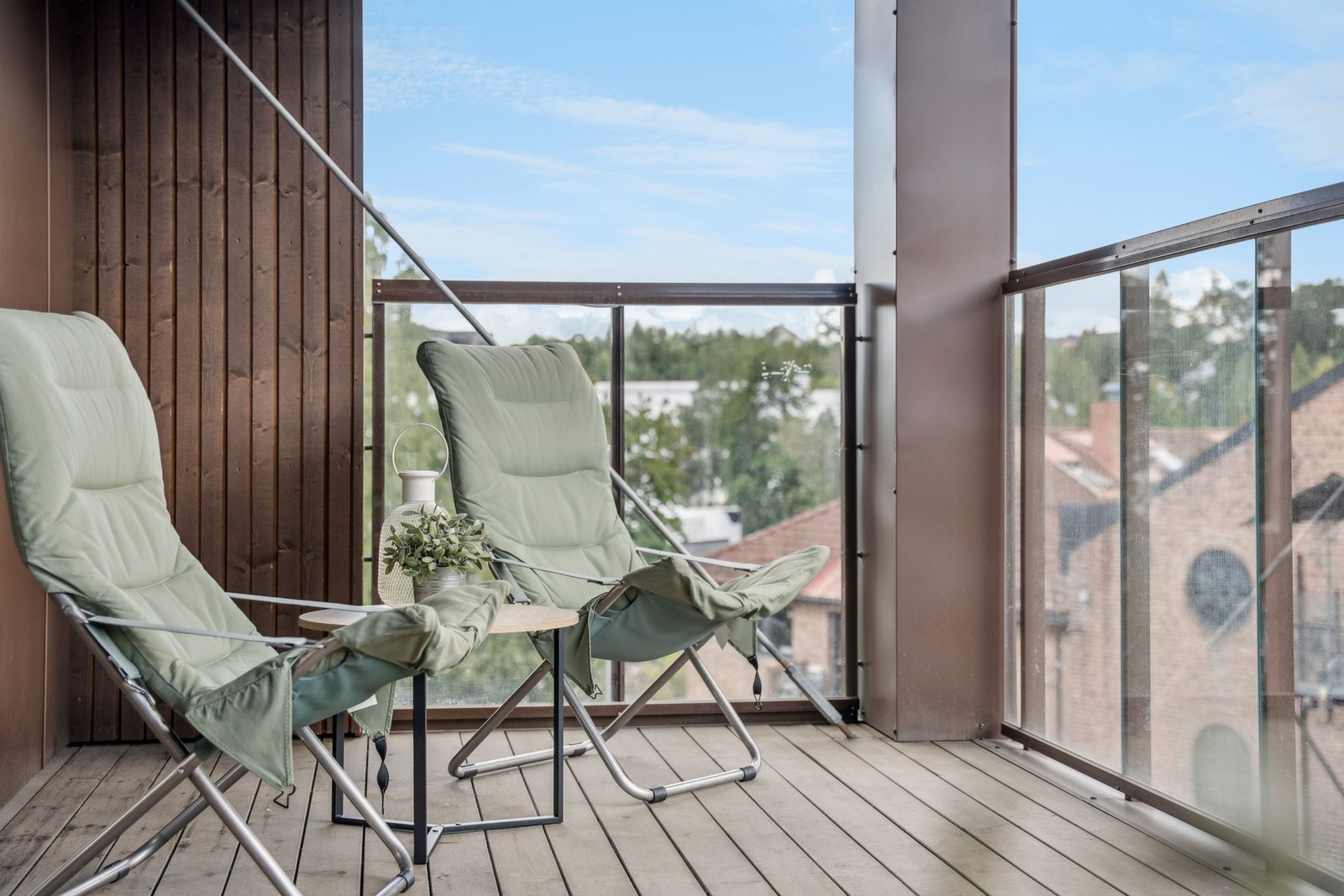 Nydelig lun krok ute på verandaen. Galleribilde