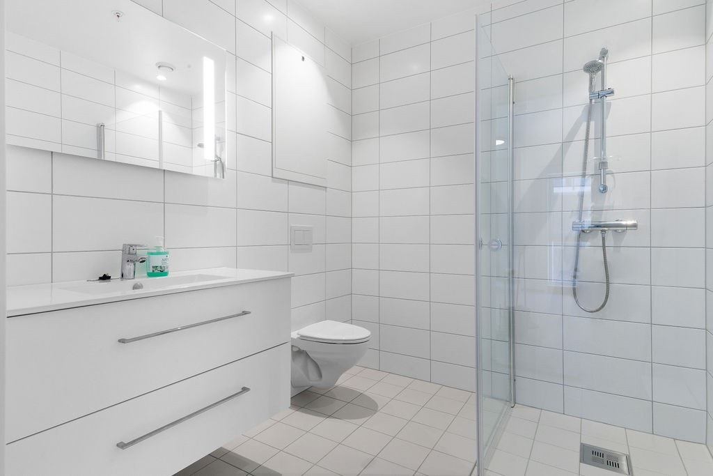 Baderom tilhørende gjesterom Galleribilde