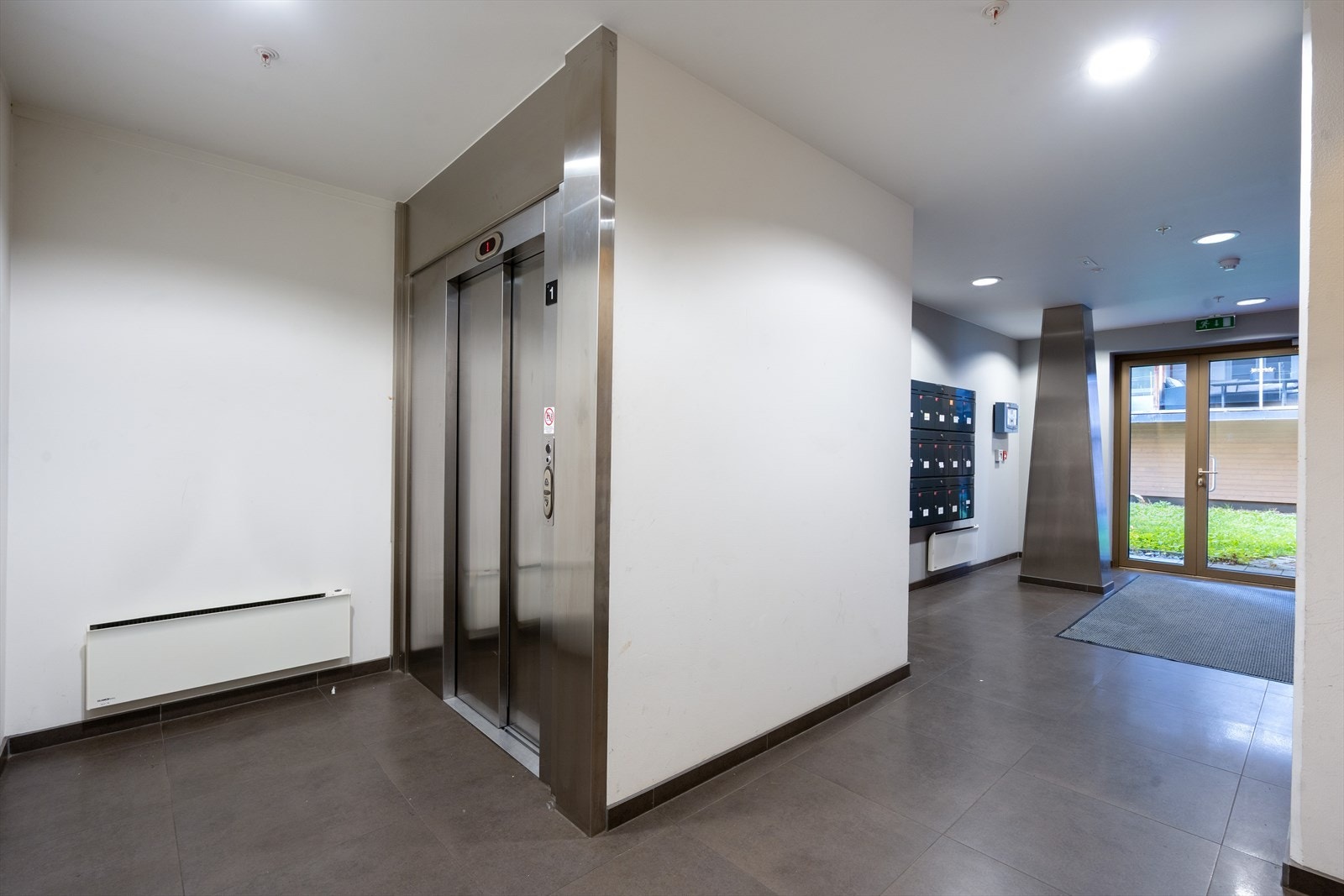 Moderne fellesarealer med heis. Galleribilde