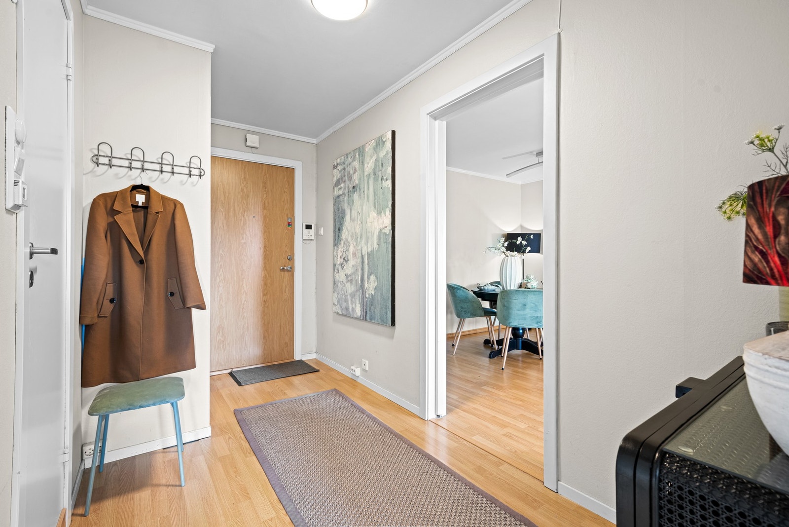 Boligen har en romslig Entré. Galleribilde