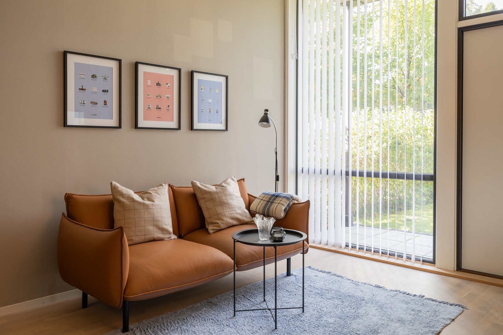 Lave felleskostnader på kr. 1.880/Mnd. Sameiet er veldrevet og har god økonomi. Strømkostnadene tilsvarer ca kr. 150-200/Mnd. Galleribilde