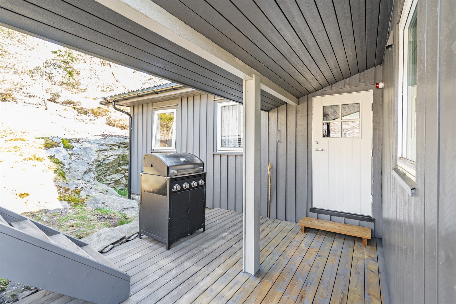 Inngangsparti under tak Galleribilde