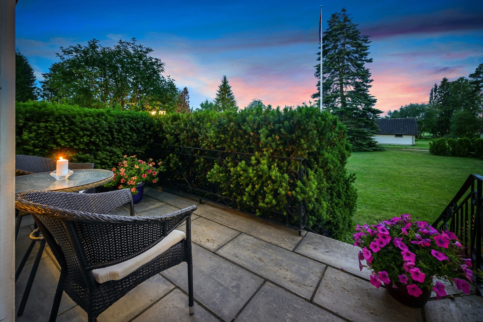 Kveldsstemning utendørs Galleribilde