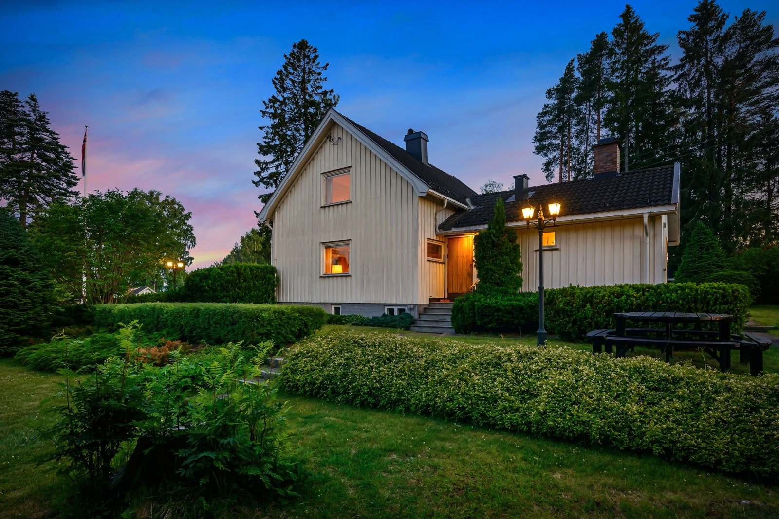 Kveldsstemning utendørs Galleribilde