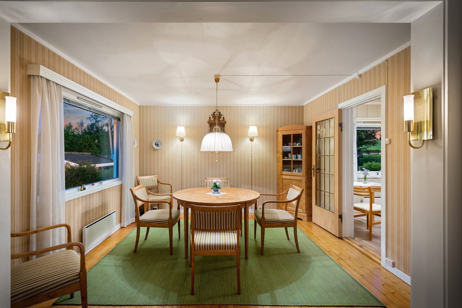 Spisestue - kveldsstemning Galleribilde