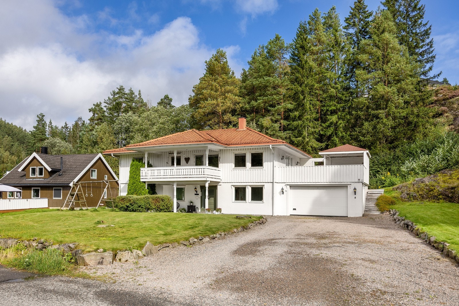 Fasade/gårdsplass Galleribilde