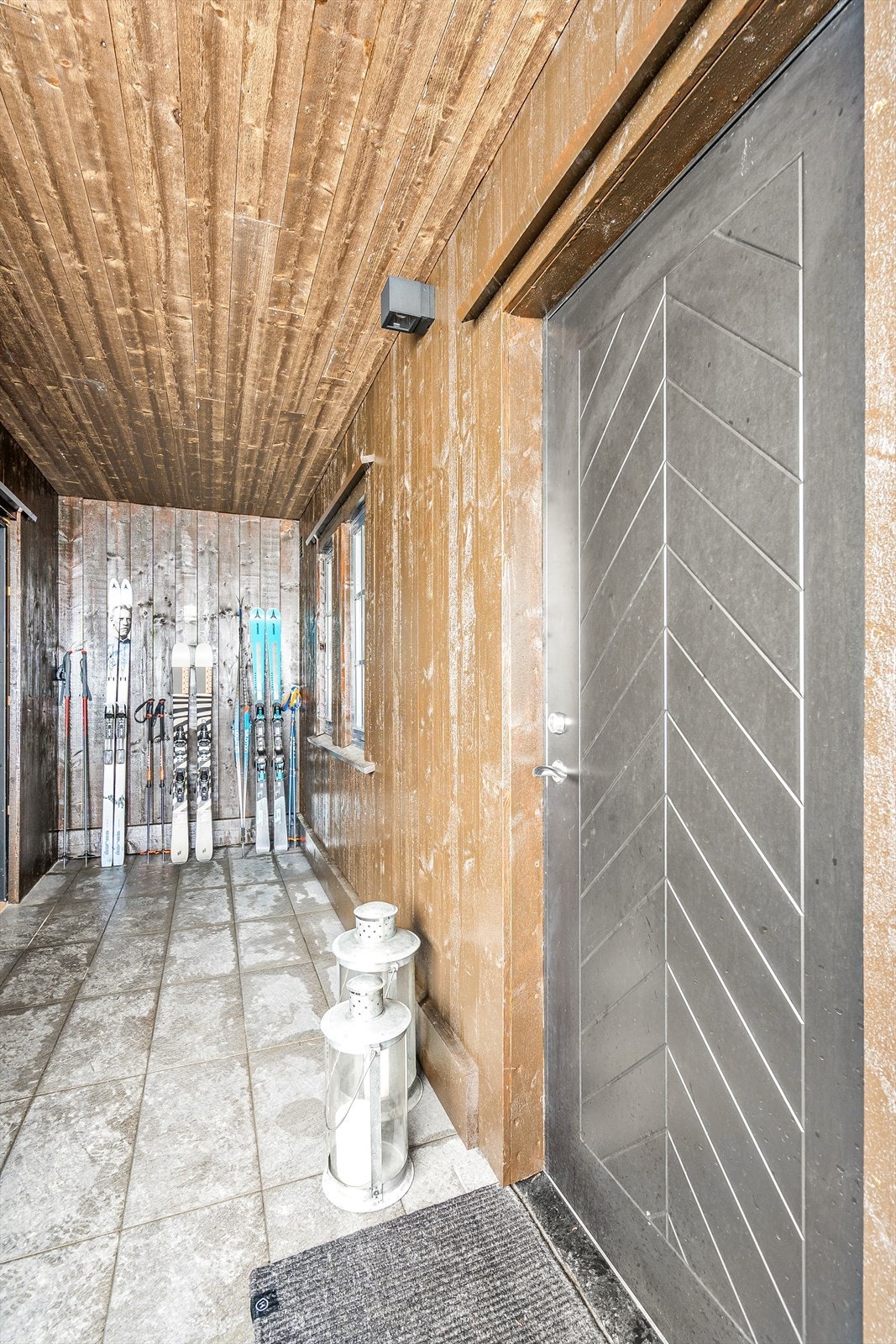 Overbygd inngangsparti Galleribilde