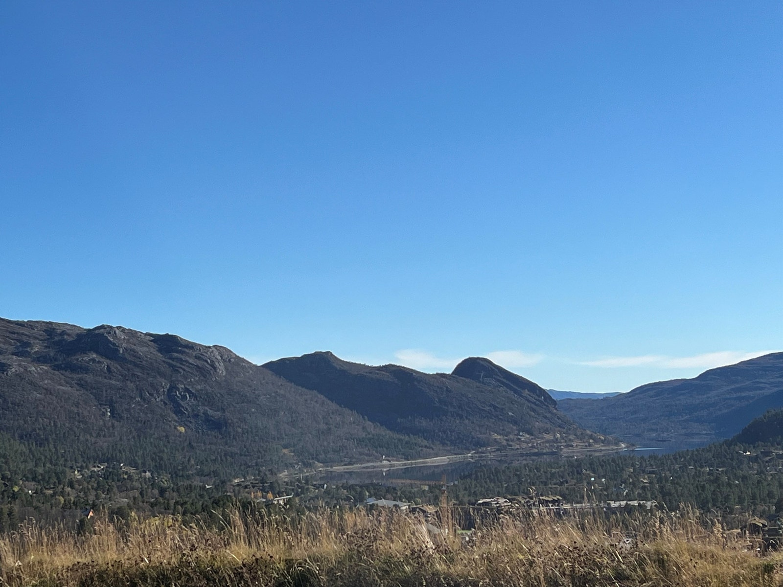 Utsikten mot Hartevann og Hartevassnutane. Galleribilde