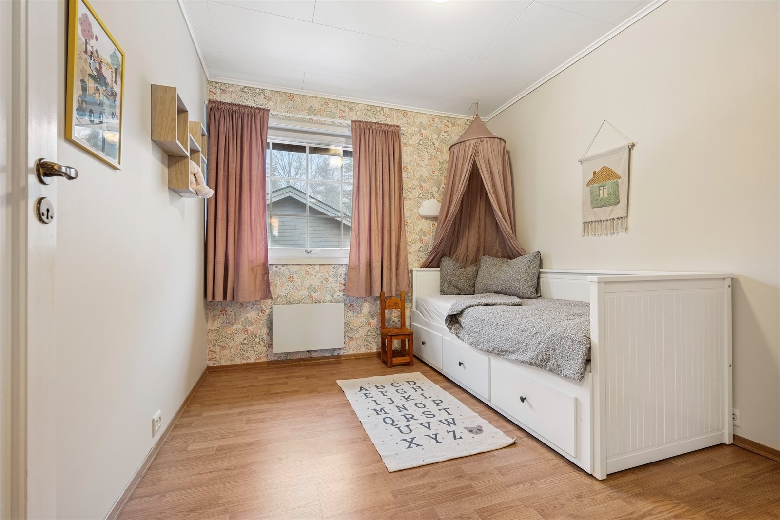 Soverom 2 og 3 passer fint som barnerom, gjesterom eller kontor. Galleribilde