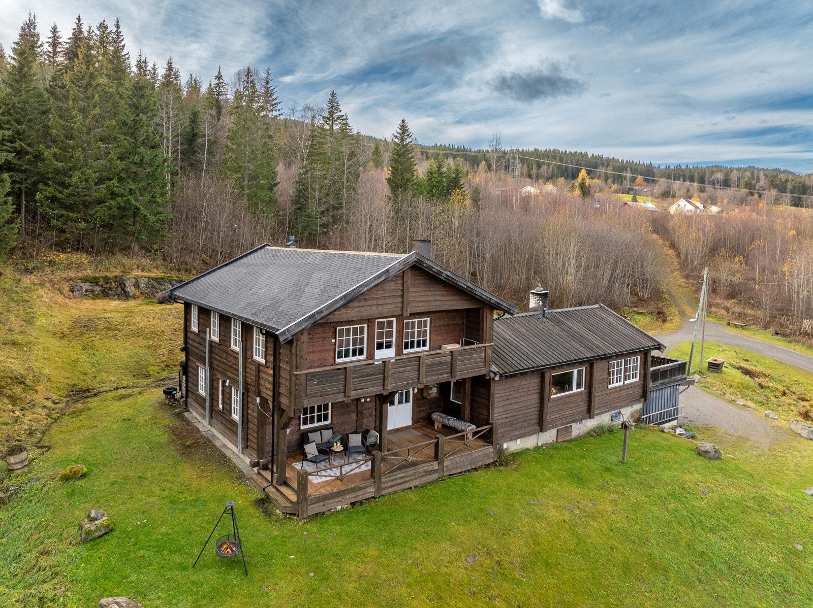 Romslig og familievennlig bolig med påbygg fra 2011/12 Galleribilde