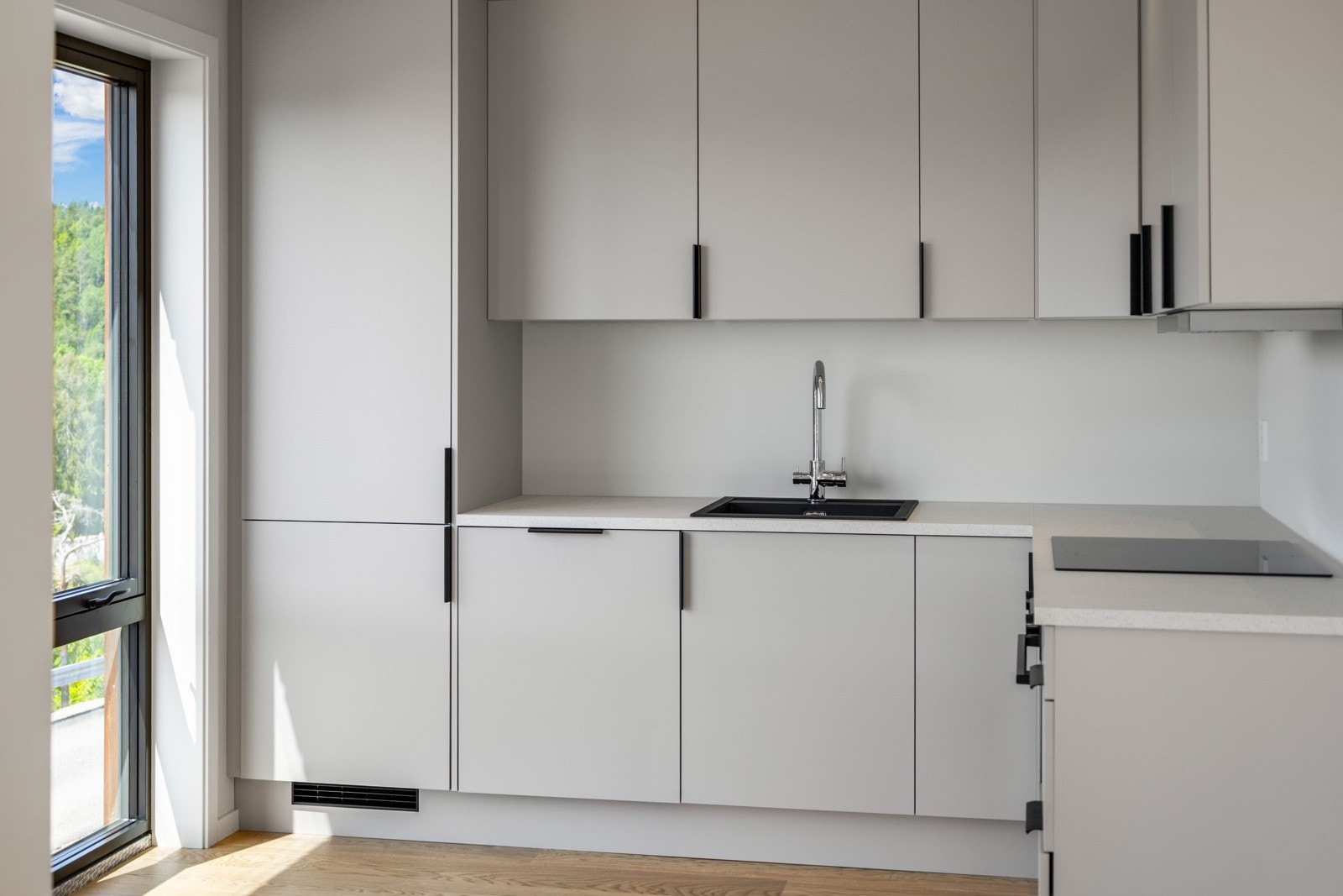 Azur-armatur fra A-collection gir kjøkkenet en eksklusiv touch. Galleribilde