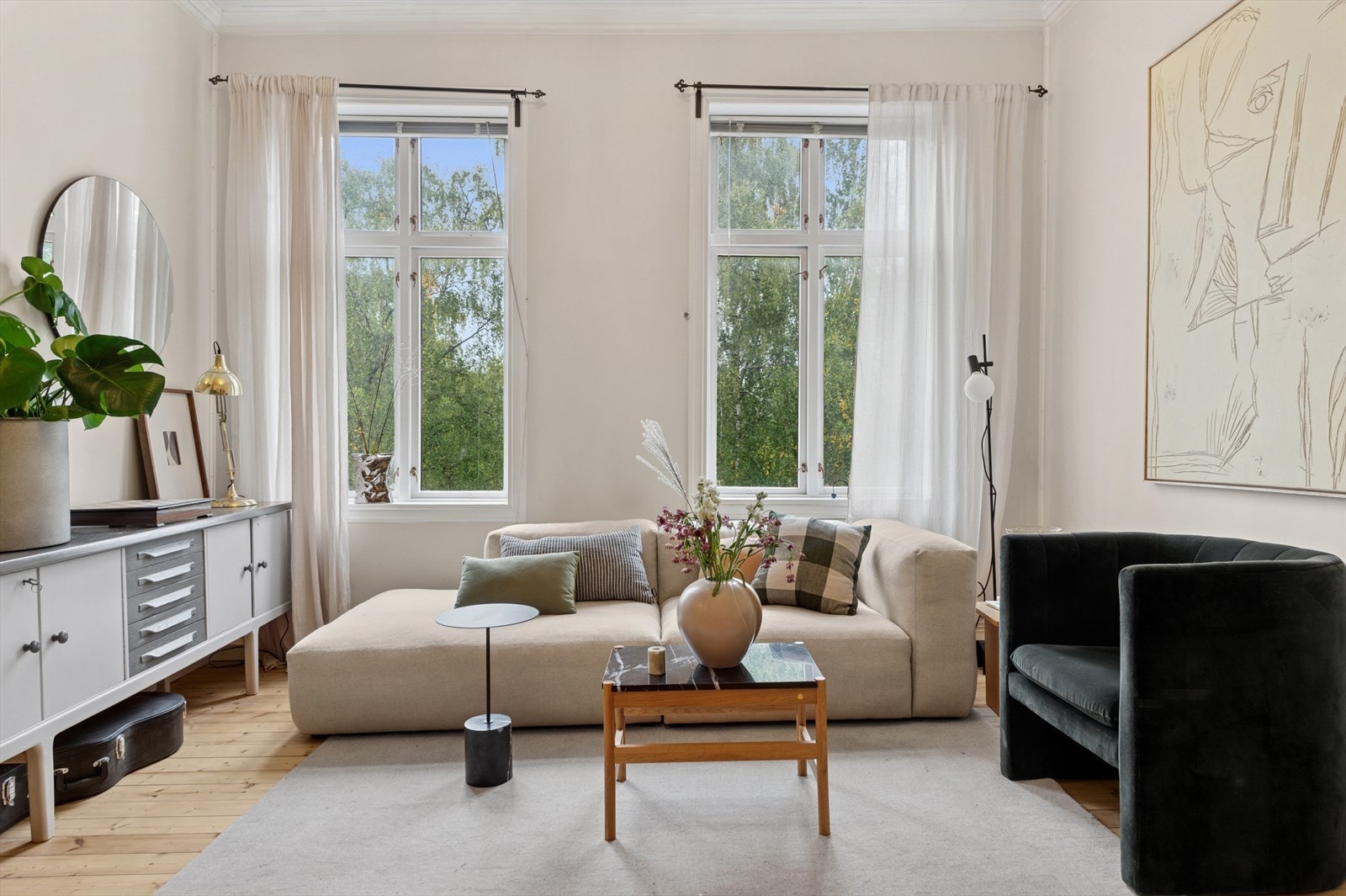 Stua kan enkelt innredes i flere soner. Galleribilde