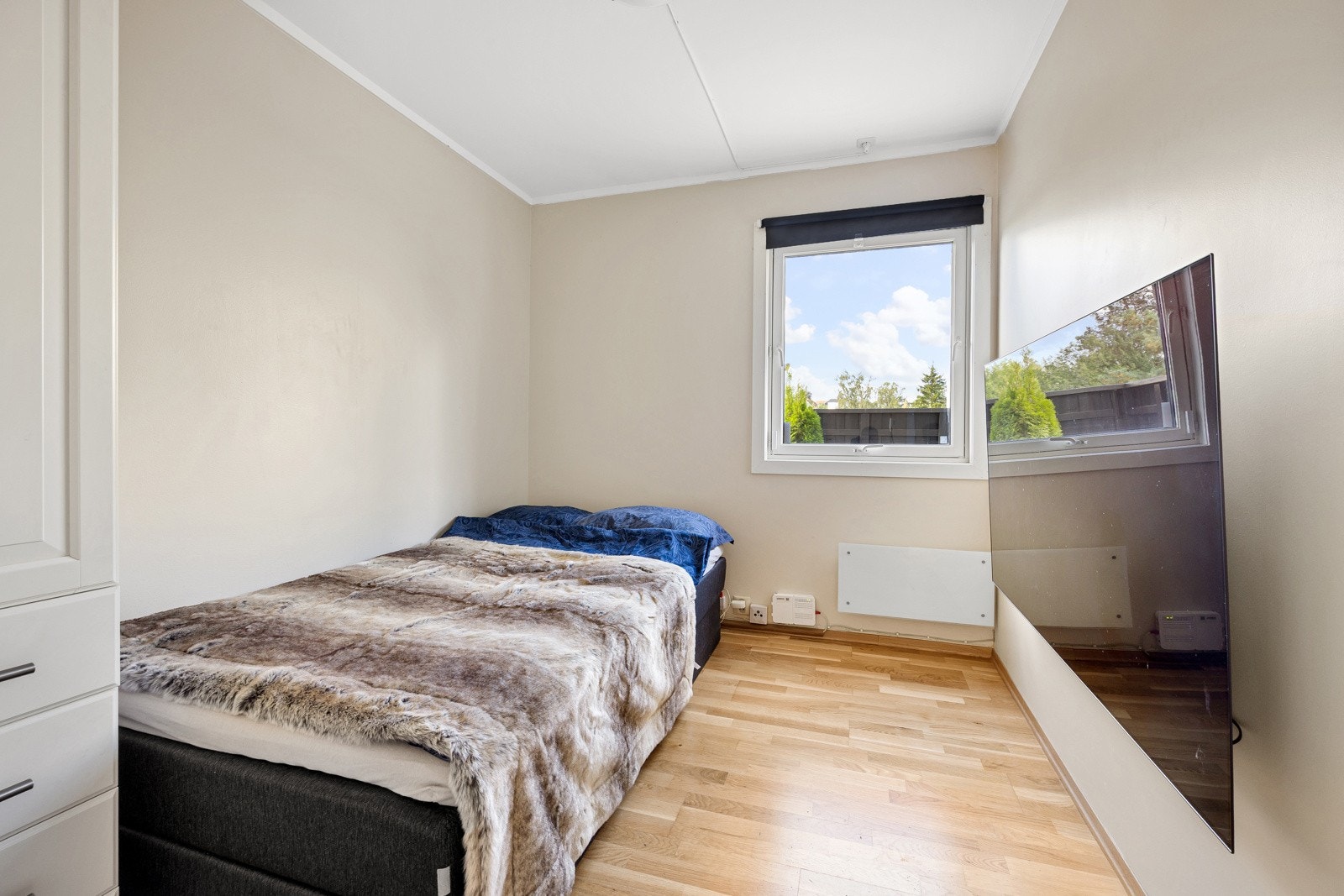 Leiligheten har tre gode soverom med garderobe. Galleribilde