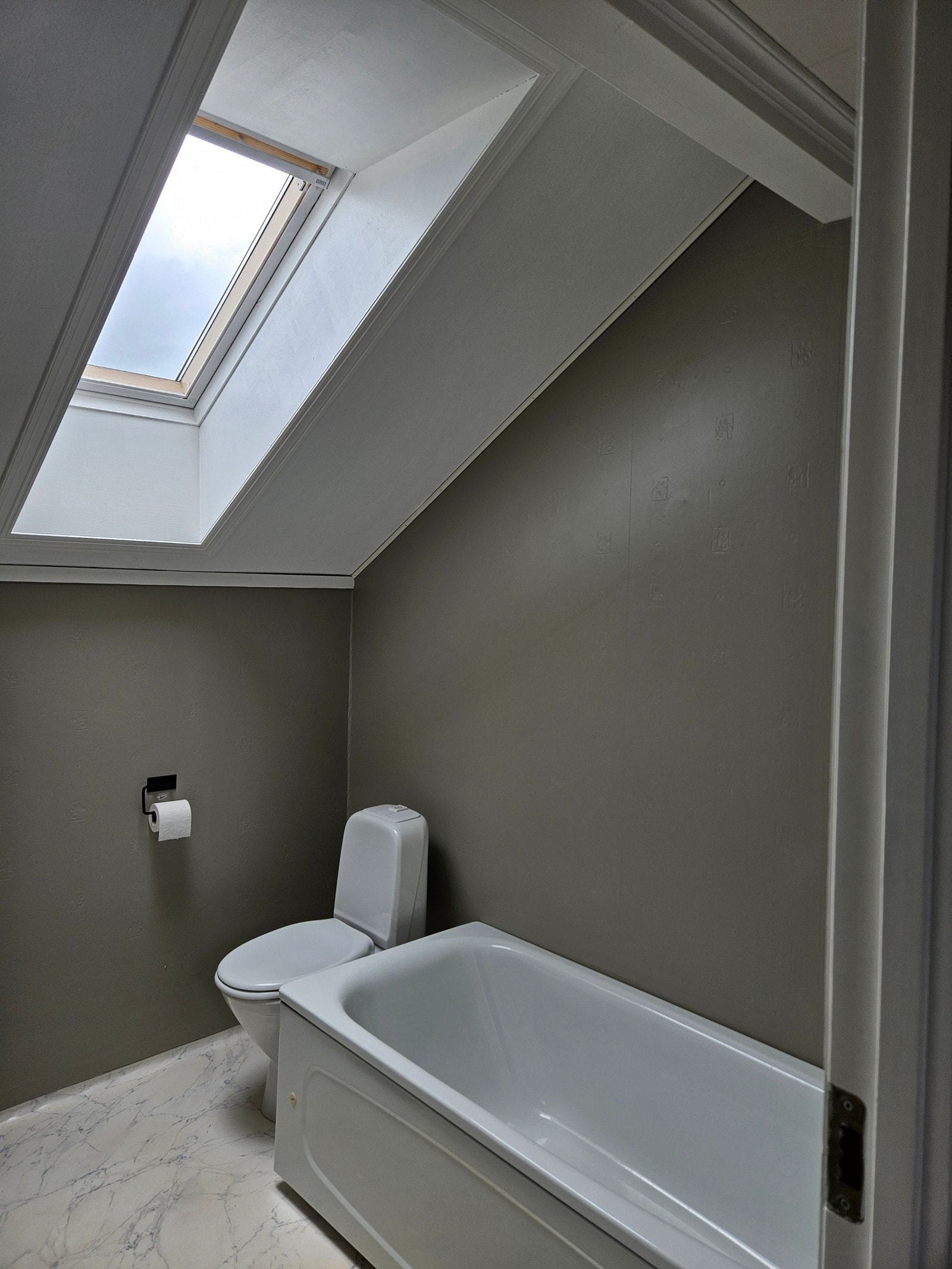 Bad, loftetg. Galleribilde