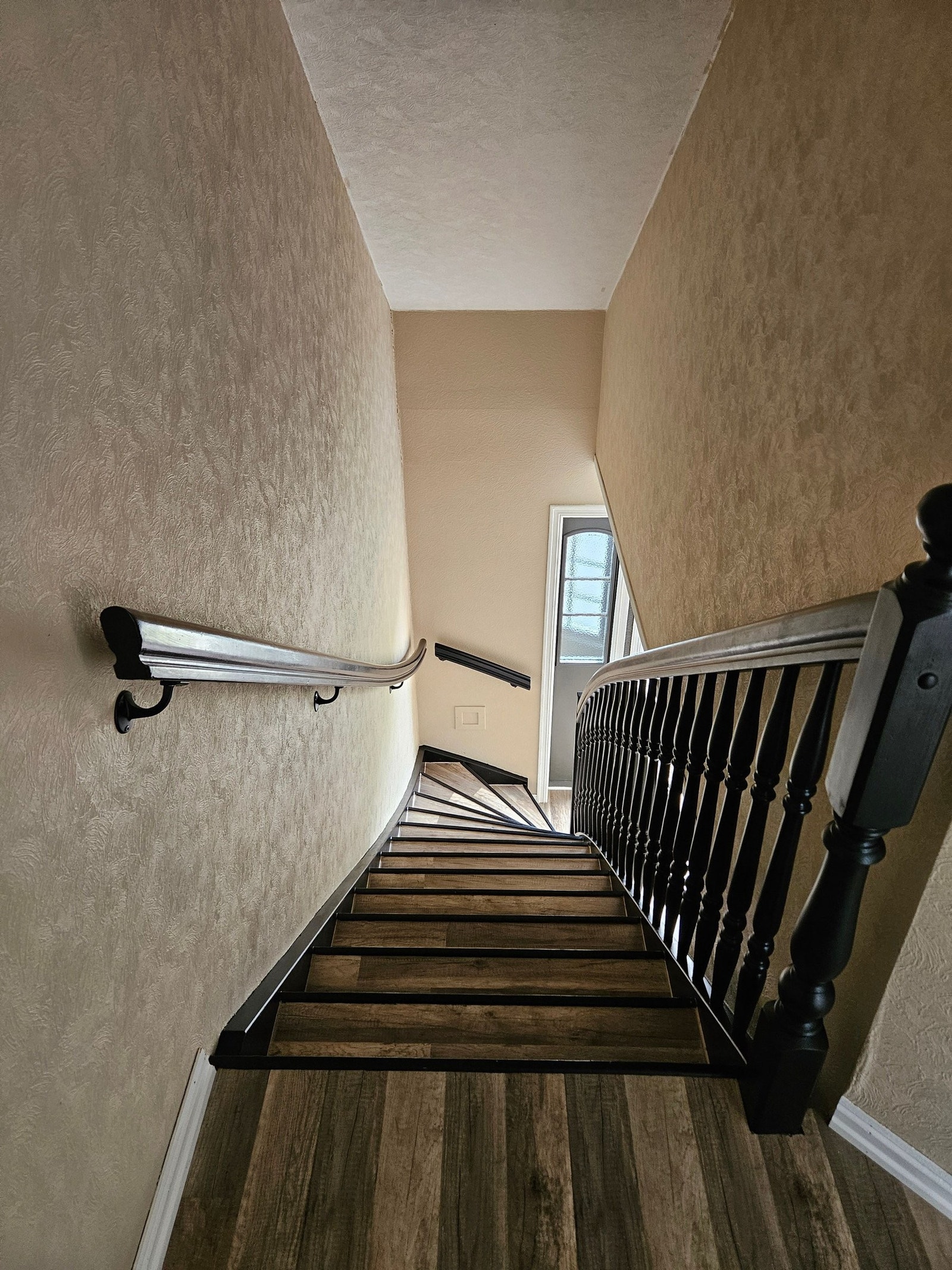 Trapp frå loft Galleribilde