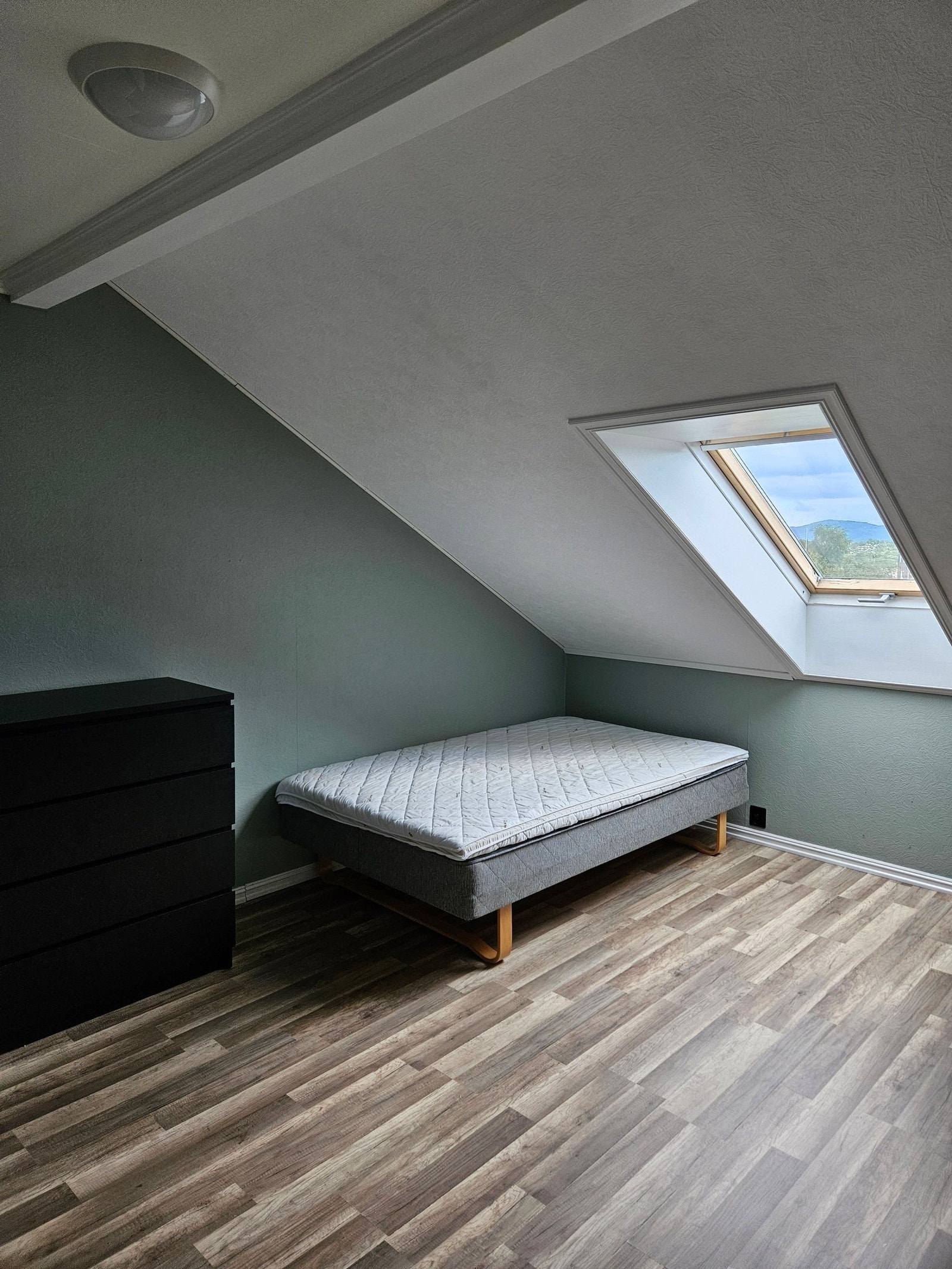 Soverom 2, loftetg. Galleribilde